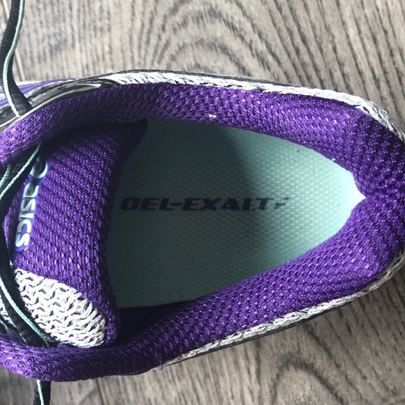 ASICS - Picture 6 of 8